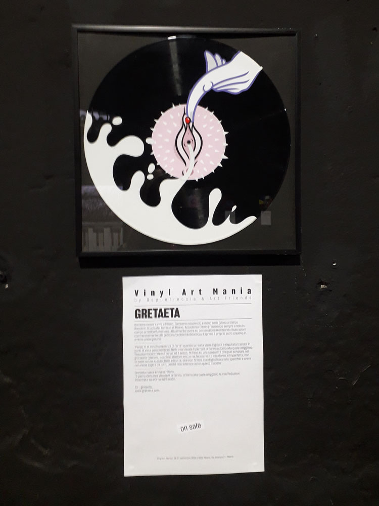 Mostra collettiva basata sulla customizzazione di un disco in vinile interpretata da diversi artisti, nata in occasione della mostra mercato Vinyl Culture Market al concept bar Ral8022 di Milano, esposta in seguito alla fiera del disco di Novegro e poi in altre edizioni del 2020 e 2021 al Ride di Milano (hub culturale nell’ex scalo ferroviario di Porta Genova).
