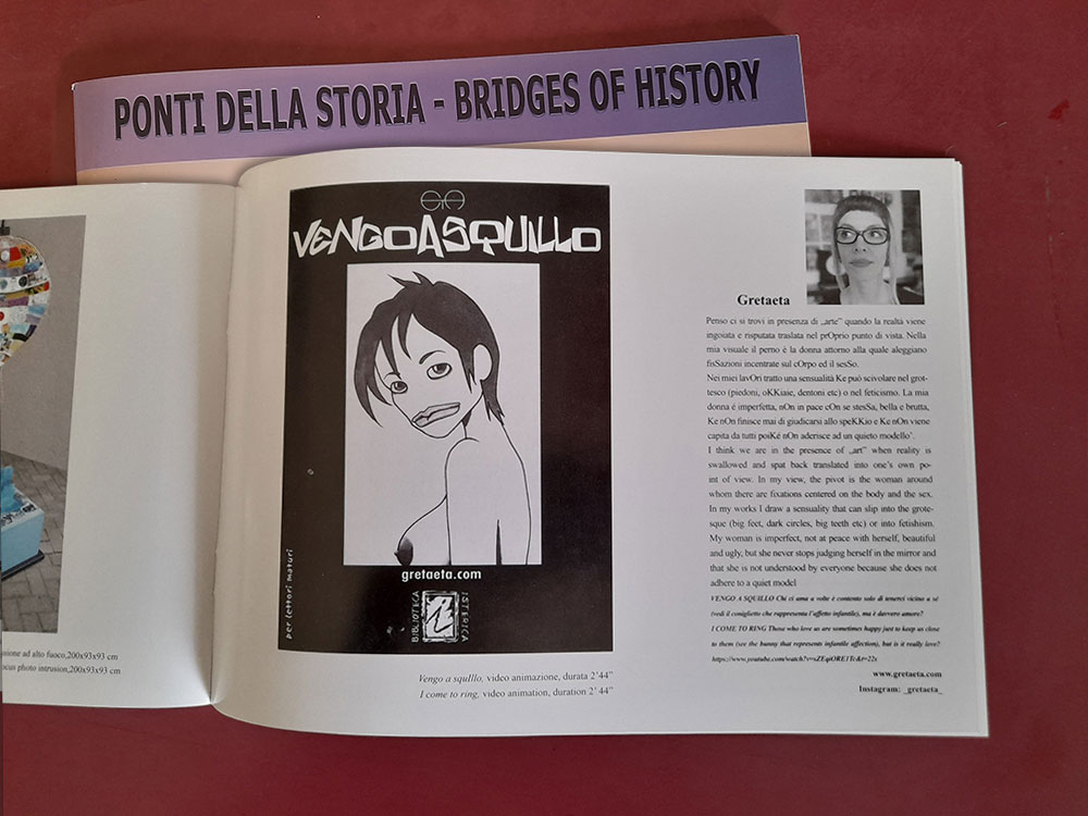 Mostra collettiva tenutasi in prima battuta presso la storica Ex Fornace Gola sull’Alzaia del Naviglio Pavese per poi migrare nella città di Cracovia. L’obiettivo dell’esposizione è stato infatti quello di creare un ponte tra Italia e Polonia. Organizzata dalla Casa delle Artiste di Milano in collaborazione con Galeria Labirynt (PL) patrocinata dal Municipio 6, la mostra ha ospitato artisti italiani e polacchi.