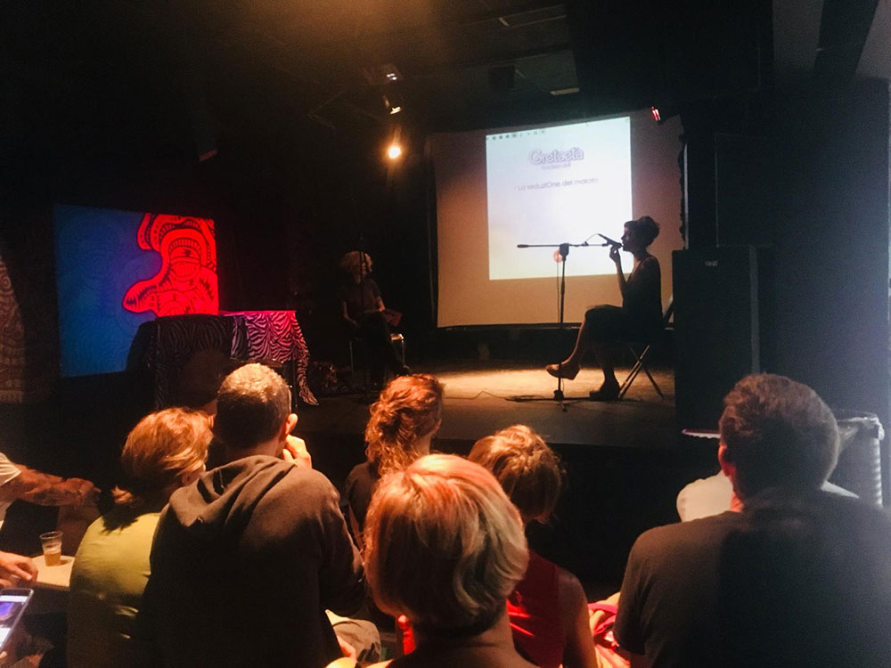La seconda presentazione dell’album illustrato Brockendoll, stavolta curata in ogni minimo particolare con slide proiettate e domande dal pubblico, si è tenuta presso il C.S.O.A. Cox 18.