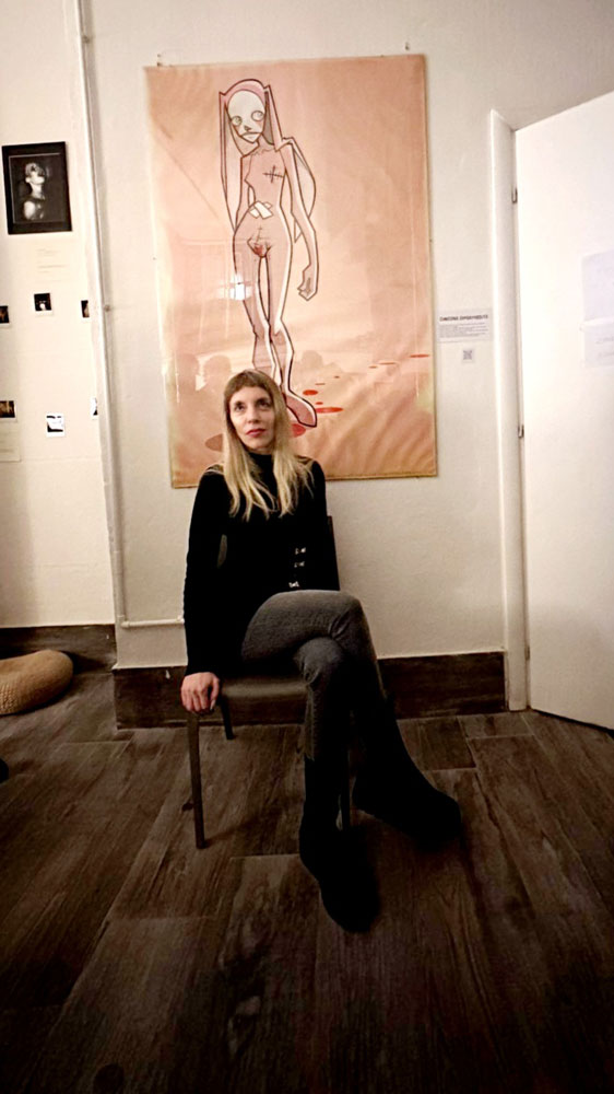 Mostra collettiva che, radunando fotografia, illustrazioni e performances, inaugura lo Spazio Arteria a Milano, zona Darsena Navigli. Un laboratorio d’arte sociale ‘nato per esplorare il corpo e le relazioni tra le persone’.